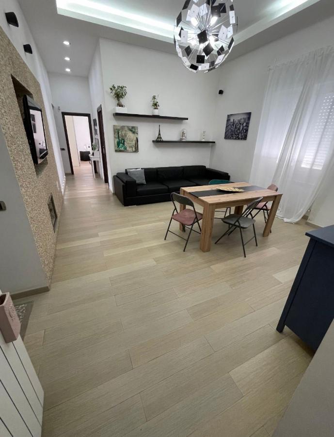 شقة Casa Vacanza Pucchiell نابولي المظهر الخارجي الصورة